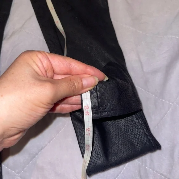 SPANX Faux Leather Matte Snake Leggings for Women Tummy Control XS - Picture 11 of 11